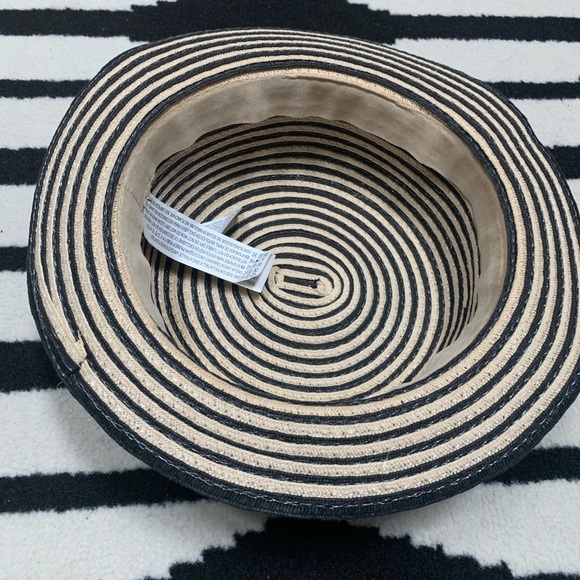 Forever 21 Hand Woven Striped Hat - Picture 2 of 3